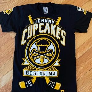 Johnny Cupcakes Boston Bruins T Shirt - Small